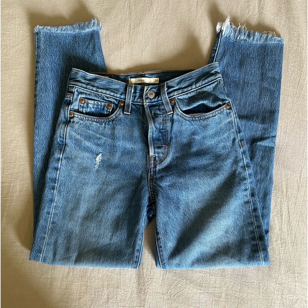 Levi’s Wedgie Jeans